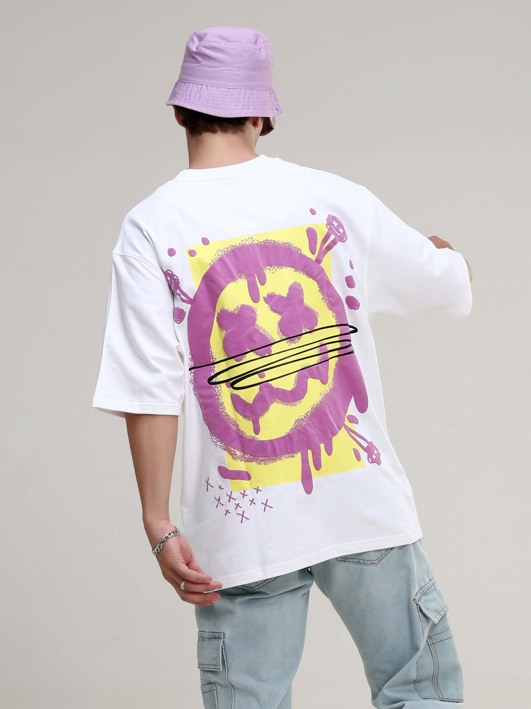 WHITE GRAFFITI SMILEY OVERSIZED T-SHIRT