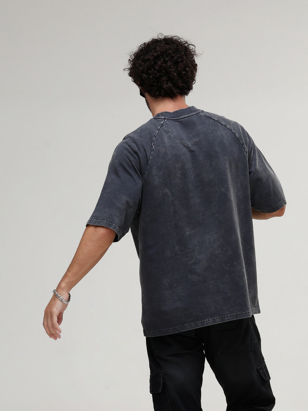 BLACK ACID WASH OVERSIZED T-SHIRT