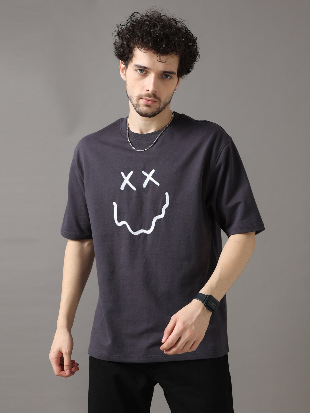 VUDUBLACK CREEP IT REAL OVERSIZED T-SHIRTOversized Fit