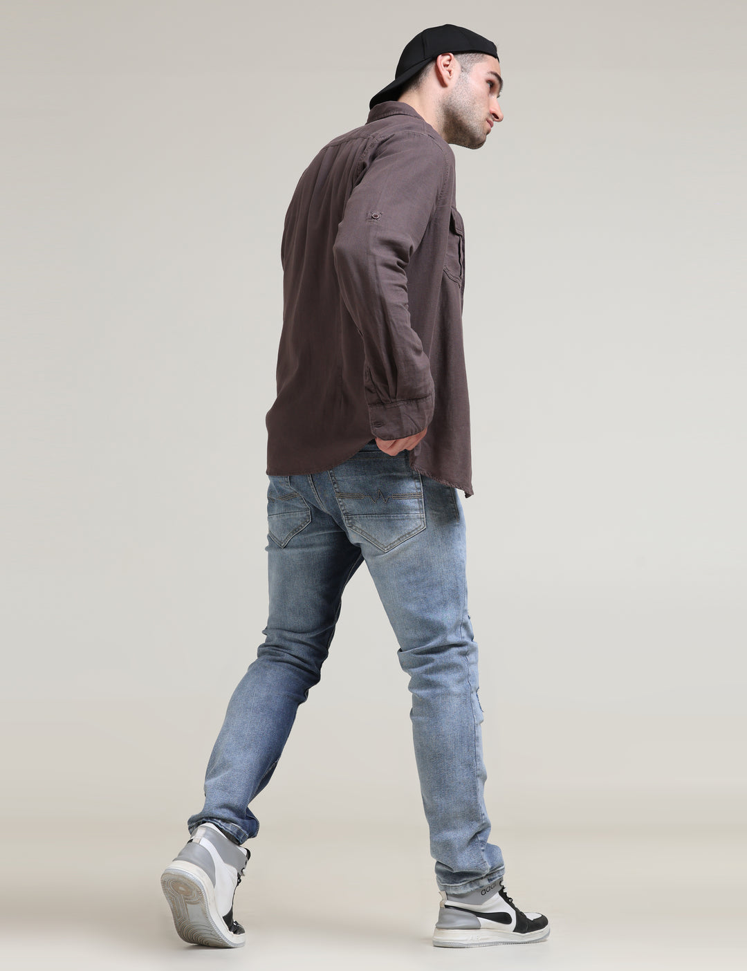 VUDUDISTRESSED FRAY INDIGO JEANSAnkle Slim Fit