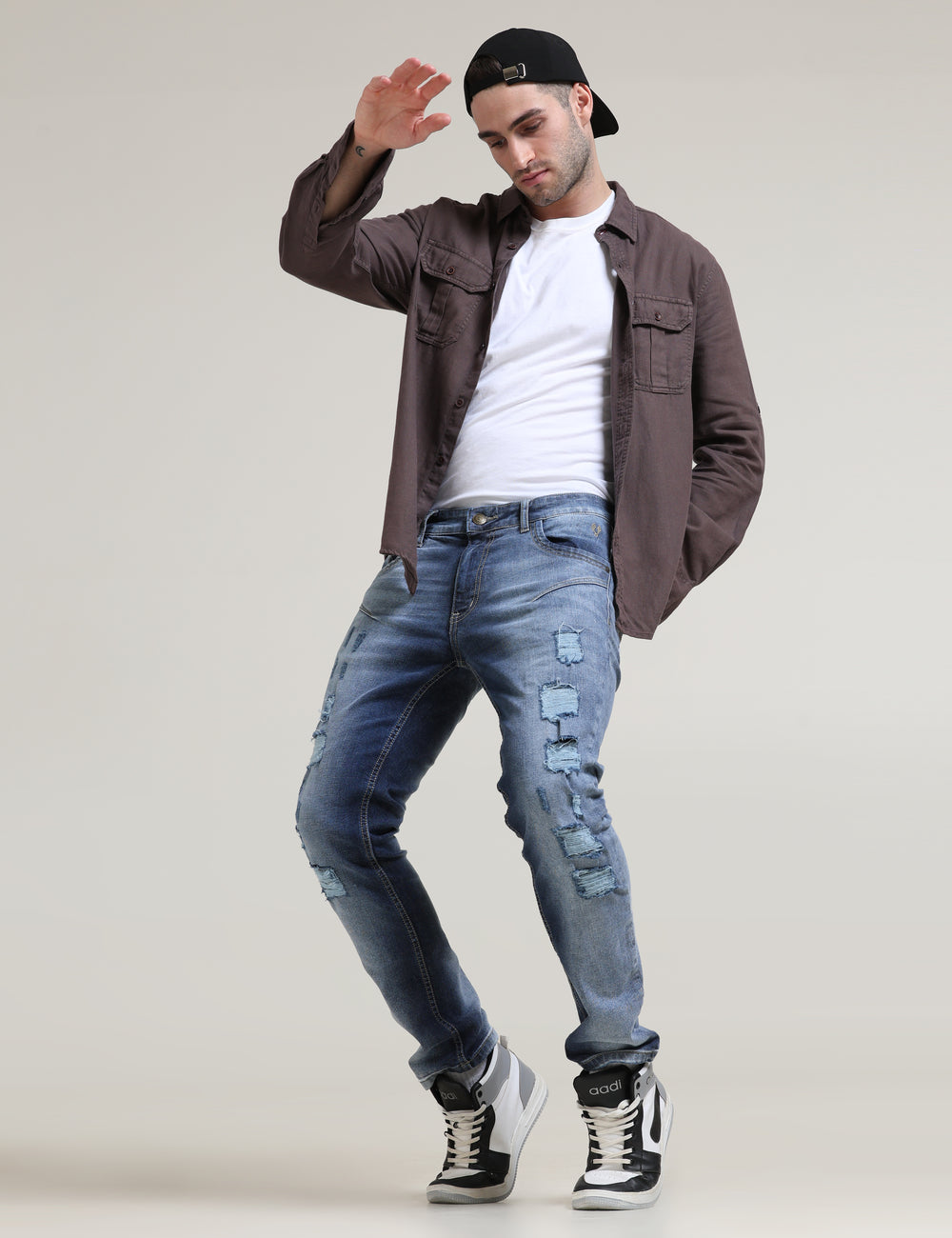 VUDUDISTRESSED FRAY INDIGO JEANSAnkle Slim Fit