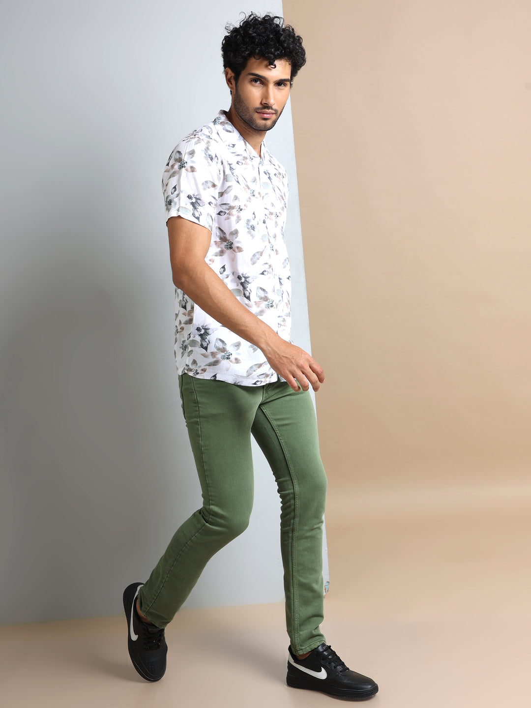 VUDUEarthy Green DenimSlim Fit