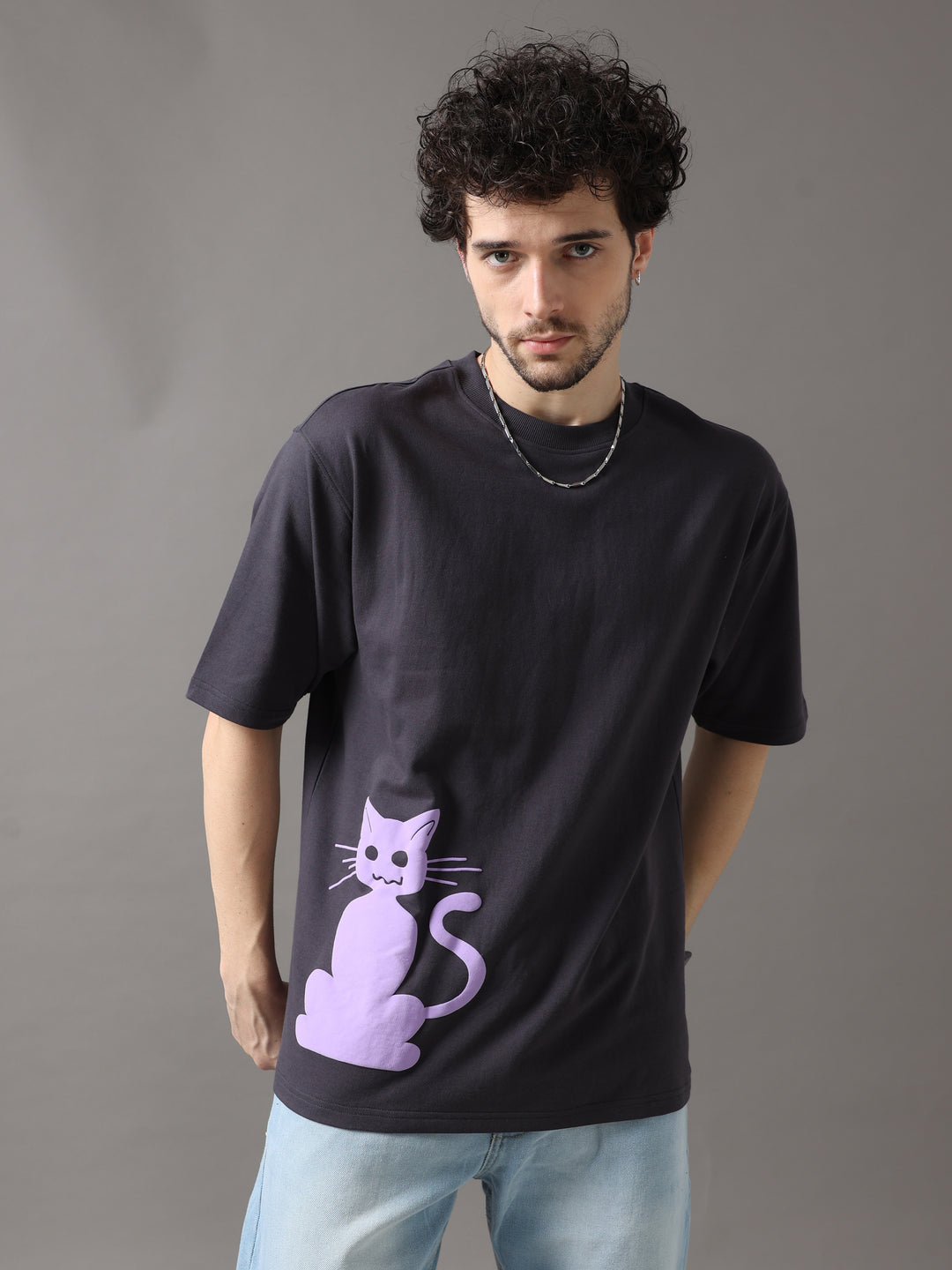 VUDUFORTUNE CAT BLACK OVERSIZED T-SHIRTOversized Fit