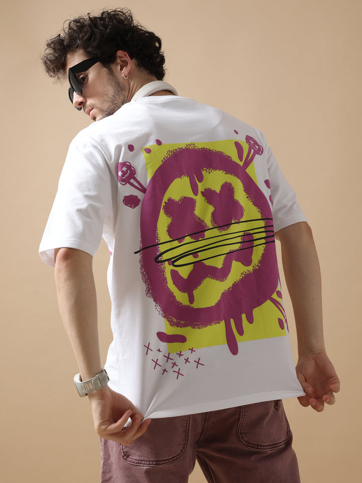 VUDUWHITE GRAFFITI SMILEY OVERSIZED T-SHIRTOversized Fit