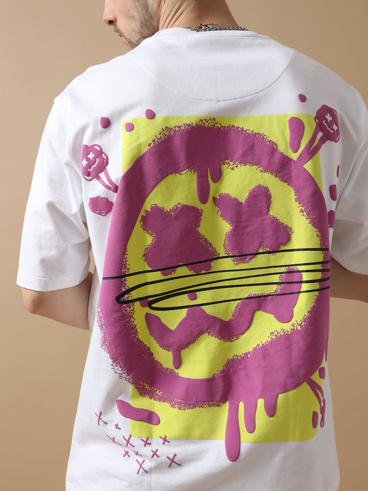 VUDUWHITE GRAFFITI SMILEY OVERSIZED T-SHIRTOversized Fit